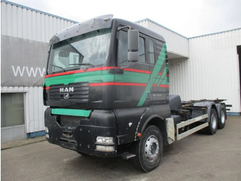 Chassis vrachtwagen MAN TGA 33.530