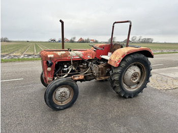 Tractor MASSEY FERGUSON