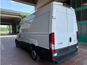 Gesloten bestelwagen Iveco 35S16: afbeelding 3