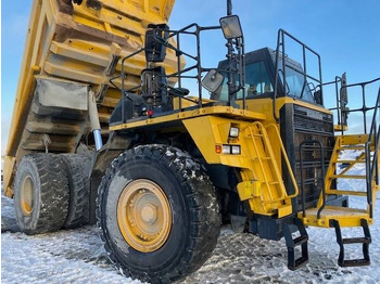 Zelfrijdende kiepwagen KOMATSU HD605