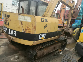 Rupsgraafmachine CATERPILLAR E70B