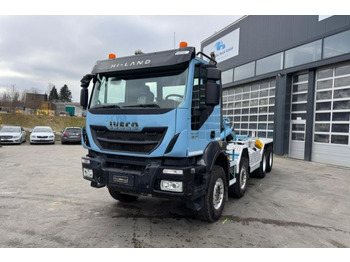 Vrachtwagen IVECO Trakker