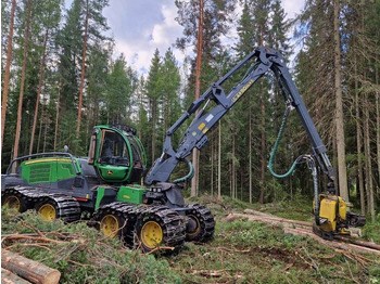 Harvester JOHN DEERE