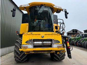 Maaidorser New Holland CR 8080 c/w 25ft Varifeed Header: afbeelding 5