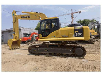 Rupsgraafmachine KOMATSU PC200-7