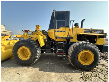 Wiellader KOMATSU WA380