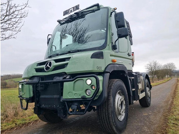 Chassis vrachtwagen UNIMOG