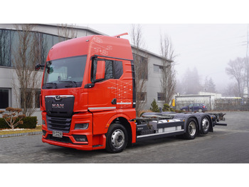 Containertransporter/ Wissellaadbak vrachtwagen MAN TGX 26.510