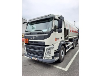 Tankwagen VOLVO FM