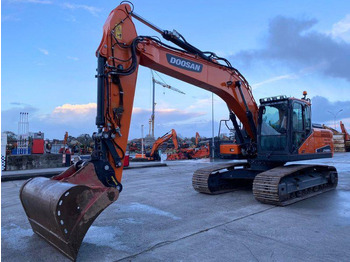 Rupsgraafmachine DOOSAN DX225LC