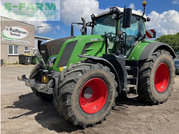 Tractor FENDT 826 Vario