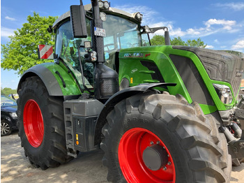 Tractor FENDT 826 Vario