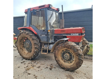 Tractor CASE IH XL