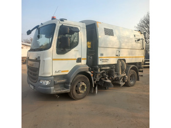 Veegwagen DAF LF 220