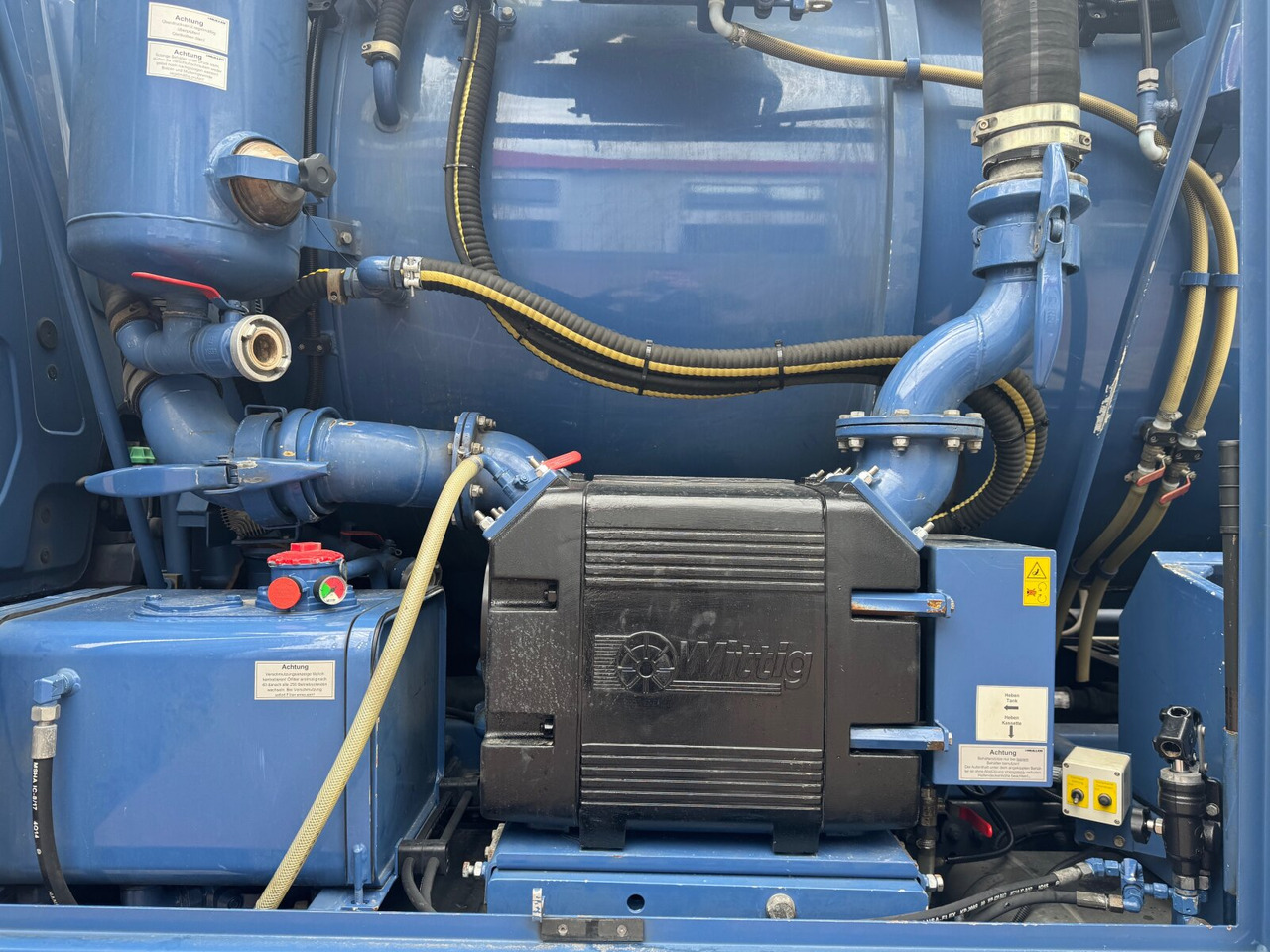 Leasing Mercedes-Benz Arocs 1843 L 4x2 Arocs 1843 L 4x2, Müller Canalmaster ca. 8m³, Standheizung, Funk Mercedes-Benz Arocs 1843 L 4x2 Arocs 1843 L 4x2, Müller Canalmaster ca. 8m³, Standheizung, Funk: afbeelding 7 Leasing Mercedes-Benz Arocs 1843 L 4x2 Arocs 1843 L 4x2, Müller Canalmaster ca. 8m³, Standheizung, Funk Mercedes-Benz Arocs 1843 L 4x2 Arocs 1843 L 4x2, Müller Canalmaster ca. 8m³, Standheizung, Funk: afbeelding 7