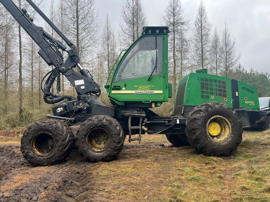 Harvester John Deere 1070 D: afbeelding 6