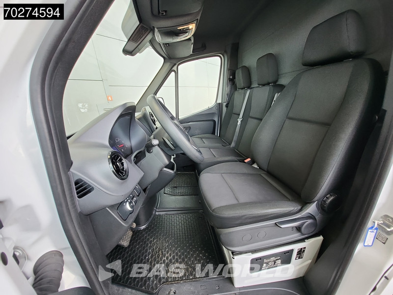 Leasing Mercedes-Benz Sprinter 317 CDI Automaat Bakwagen Laadklep Camera Airco MBUX Koffer Meubelbak 20m3 Airco Mercedes-Benz Sprinter 317 CDI Automaat Bakwagen Laadklep Camera Airco MBUX Koffer Meubelbak 20m3 Airco: afbeelding 12