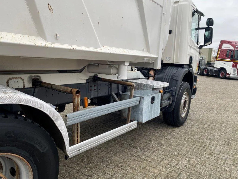 Kipper vrachtwagen Scania 124-400 / 6X4 / RETARDER / BIG AXLE / FULL STEEL / 2SIDE TIPPER / TUV:02-04-2025 / OLD TACHO / AIRCO / MANUAL / EURO-2 / 2000: afbeelding 18