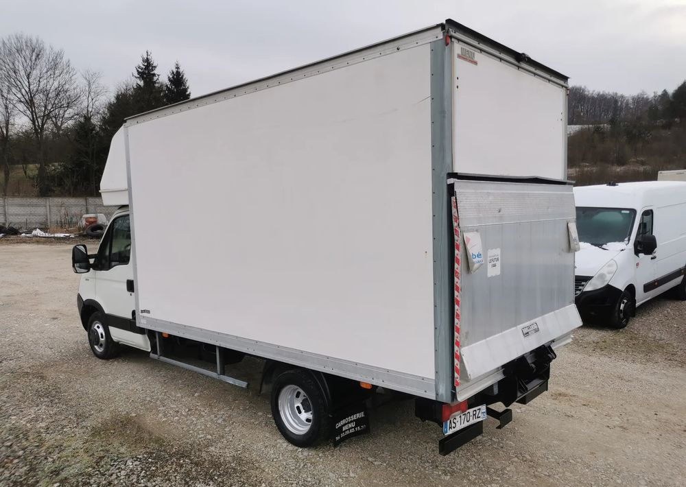 Leasing  Iveco 3.0-150KM Daily 35C15 Kontener winda Dhollandia 750kg długi 35-150 Klimatyzacja długi rozstaw Iveco 3.0-150KM Daily 35C15 Kontener winda Dhollandia 750kg długi 35-150 Klimatyzacja długi rozstaw: afbeelding 7