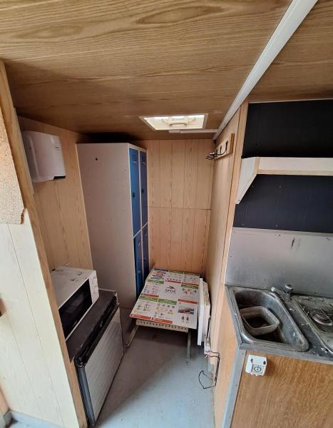 Wooncontainer REMORQUE BASE VIE CABANE DE CHANTIER: afbeelding 15