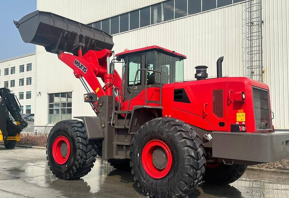 Nieuw Tractor NEW MAXUS 180 HP Tractor + Loader Warranty up to 10 YEARS Новий MAXUS Трактор 180 К.с. + Навантажувач Гарантія до 10 РОКІВ Nowy MAXUS Traktor 180 KM + Ładowacz Gwarancja do 10 LAT: afbeelding 11