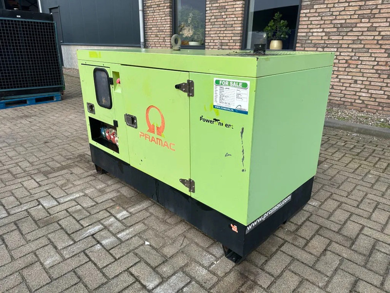 Industrie generator Pramac GSW22 Yanmar Mecc Alte Spa 22 kVA Silent generatorset: afbeelding 6