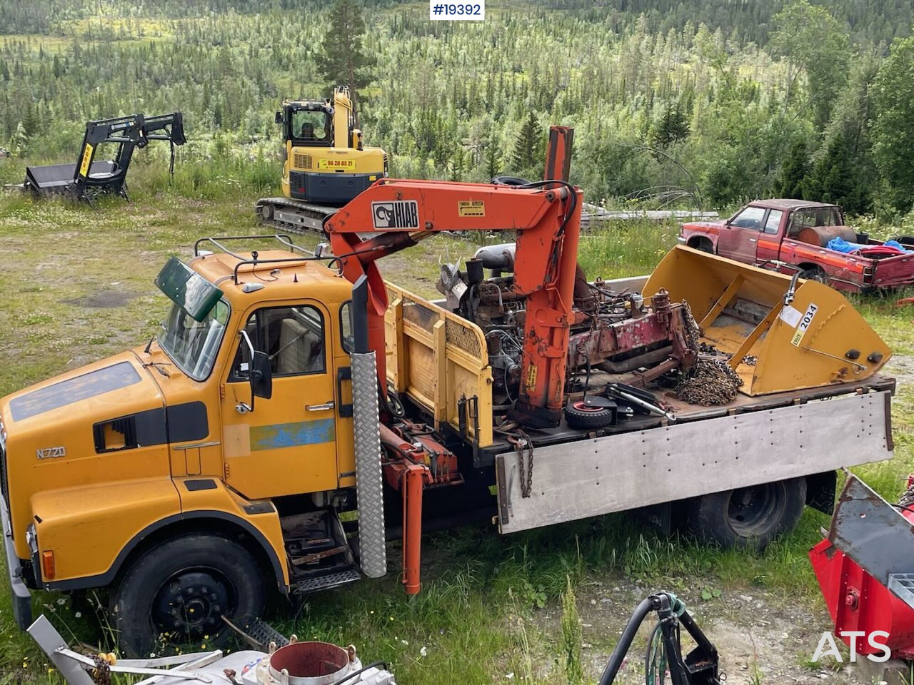 Vrachtwagen met open laadbak, Kraanwagen Volvo N720: afbeelding 6